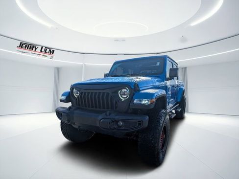 Used 2022 Jeep Gladiator Sport image 6