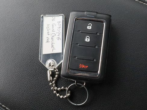 Used 2023 Jeep Grand Cherokee L Laredo image 31