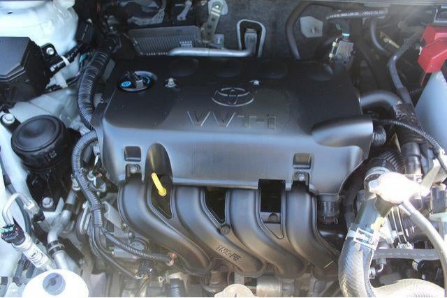 Used 2016 Toyota Yaris L FWD image 7