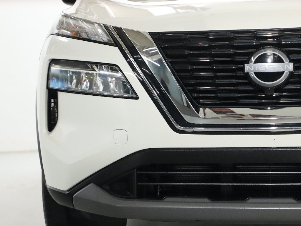 Certified 2023 Nissan Rogue SV AWD/4WD image 8