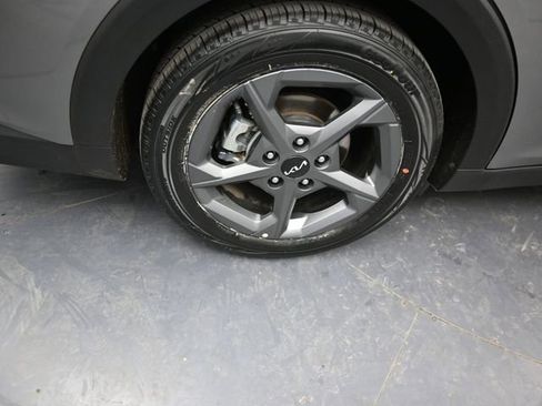 Used 2025 Kia K4 LXS image 9