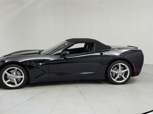 Used 2014 Chevrolet Corvette Stingray Convertible w/ 2LT Preferred Equipment Group image 2
