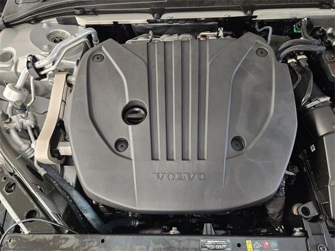 Used 2024 Volvo S60 B5 Core image 32