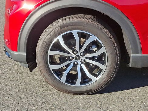 Used 2025 Ford Explorer ST-Line image 8