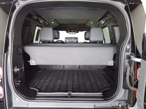 Used 2022 Land Rover Defender 110 X image 10