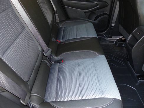 Used 2025 Chevrolet Trax LT w/ Driver Confidence Package image 31