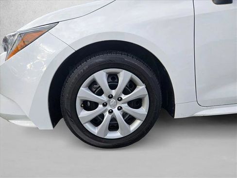 Used 2025 Toyota Corolla LE image 10