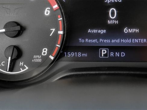 Used 2024 Nissan Titan PRO-4X w/ Pro-4x Convenience Package image 17