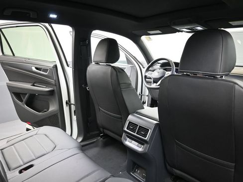 New 2026 Volkswagen Atlas Cross Sport SEL R-Line AWD/4WD image 15