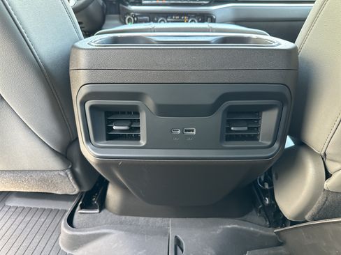 Used 2025 Chevrolet Silverado 1500 RST AWD/4WD image 30