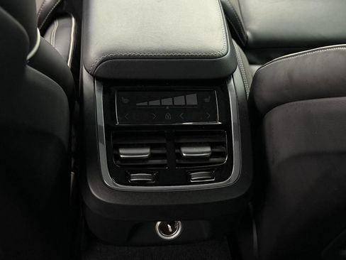 Used 2020 Volvo S60 T6 R-Design image 9