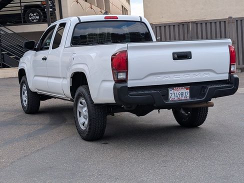 Used 2019 Toyota Tacoma SR RWD image 12