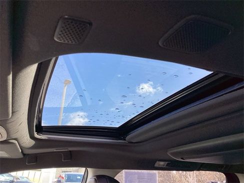 Certified 2021 Toyota Sienna Platinum image 32