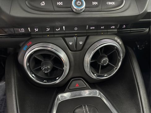 Used 2018 Chevrolet Camaro SS RWD image 35