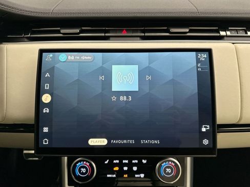 Certified 2023 Land Rover Range Rover SE image 23