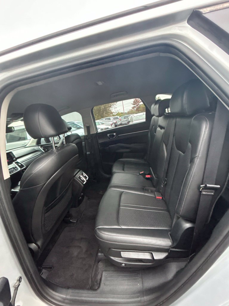 Used 2022 Kia Sorento S FWD image 17