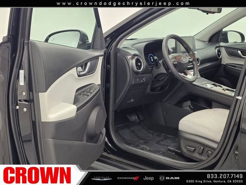 Used 2023 Hyundai Kona SE FWD image 23