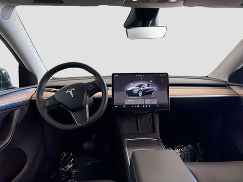 Used 2024 Tesla Model Y Long Range image 22