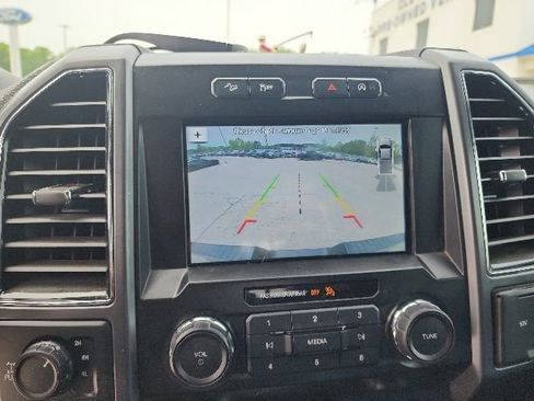 Used 2019 Ford F150 XLT w/ Equipment Group 302A Luxury AWD/4WD image 24