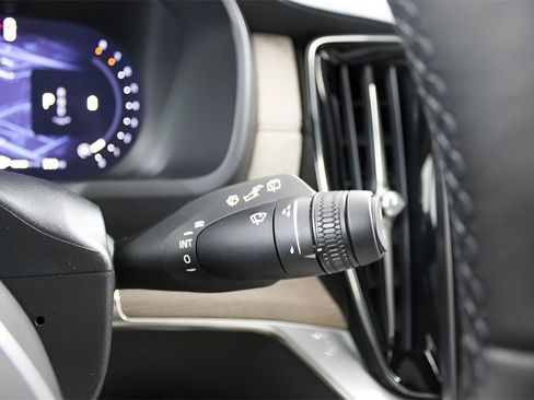 New 2026 Volvo XC90 B6 Plus w/ Protection Package Premier image 21