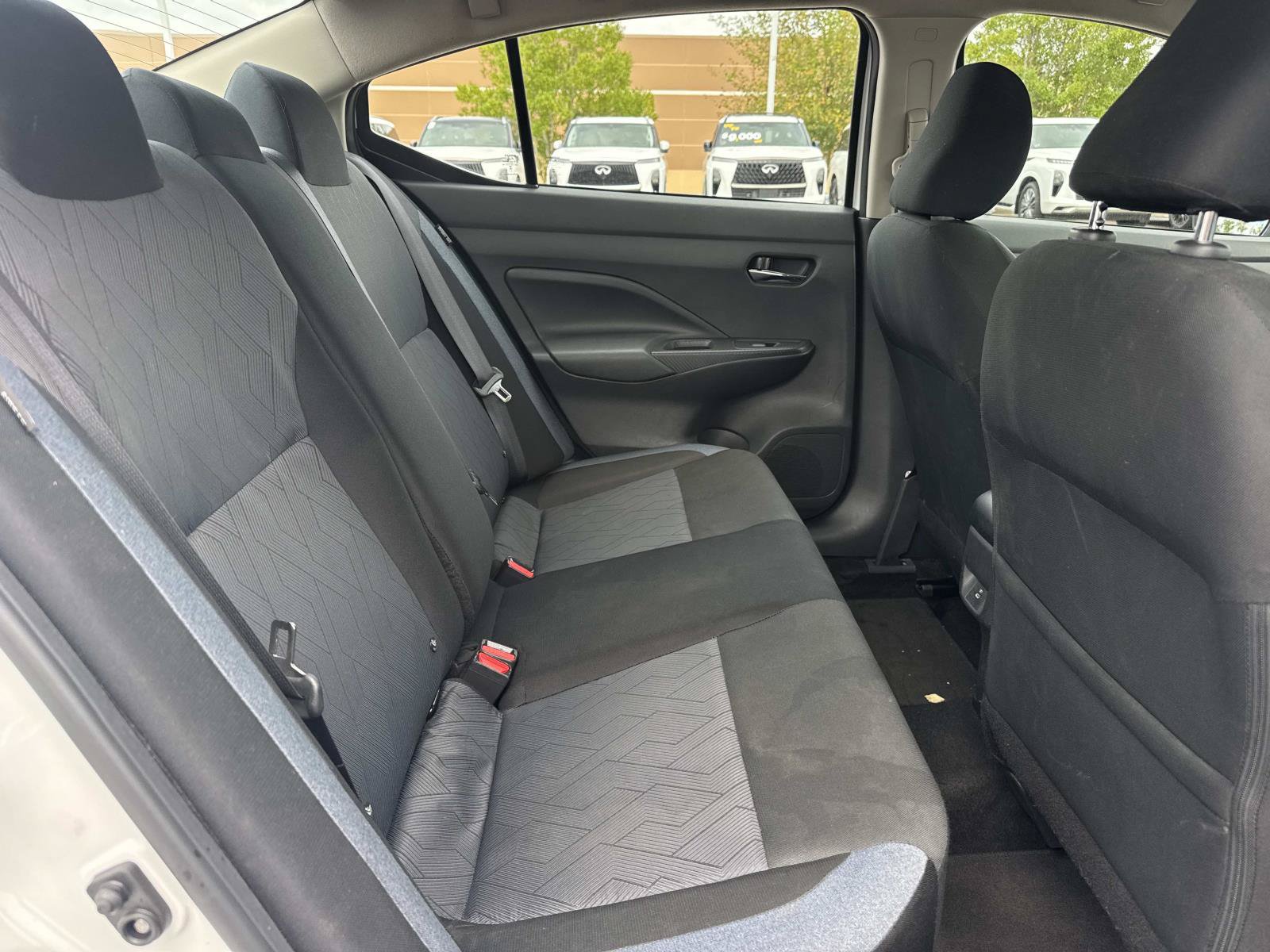 Used 2025 Nissan Versa SV FWD image 9
