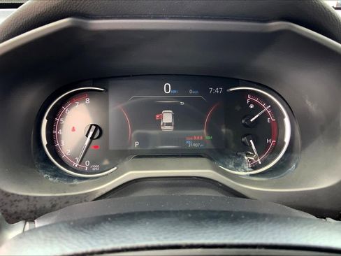 Used 2025 Toyota RAV4 XLE image 25