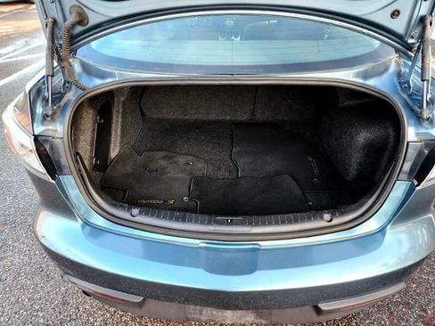 Used 2010 MAZDA MAZDA3 i Touring image 12