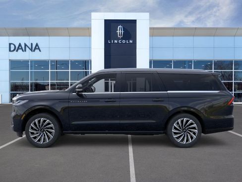 New 2025 Lincoln Navigator L Black Label image 3