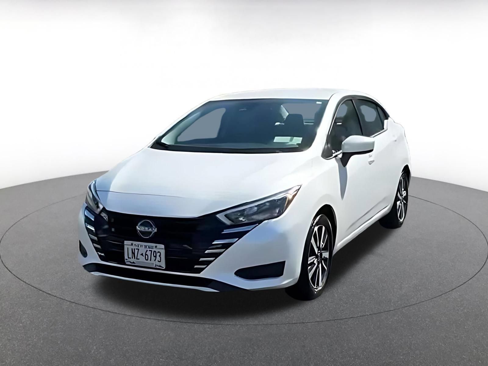 Used 2025 Nissan Versa SV FWD image 6