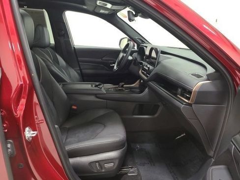 Certified 2025 Toyota Grand Highlander AWD Hybrid image 13