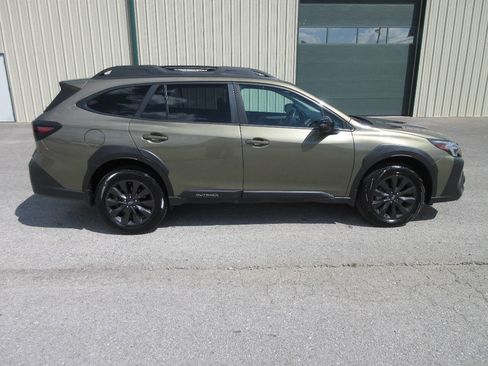 Used 2025 Subaru Outback Onyx Edition XT AWD/4WD image 6