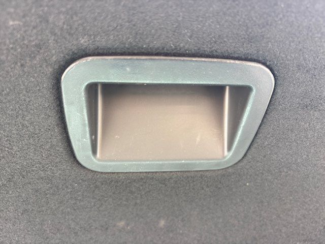 Used 2023 Genesis G70 2.0T RWD image 13