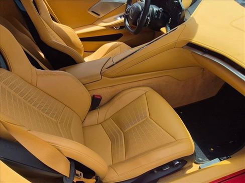Used 2024 Chevrolet Corvette Stingray Premium Conv w/ Z51 Performance Package RWD image 18