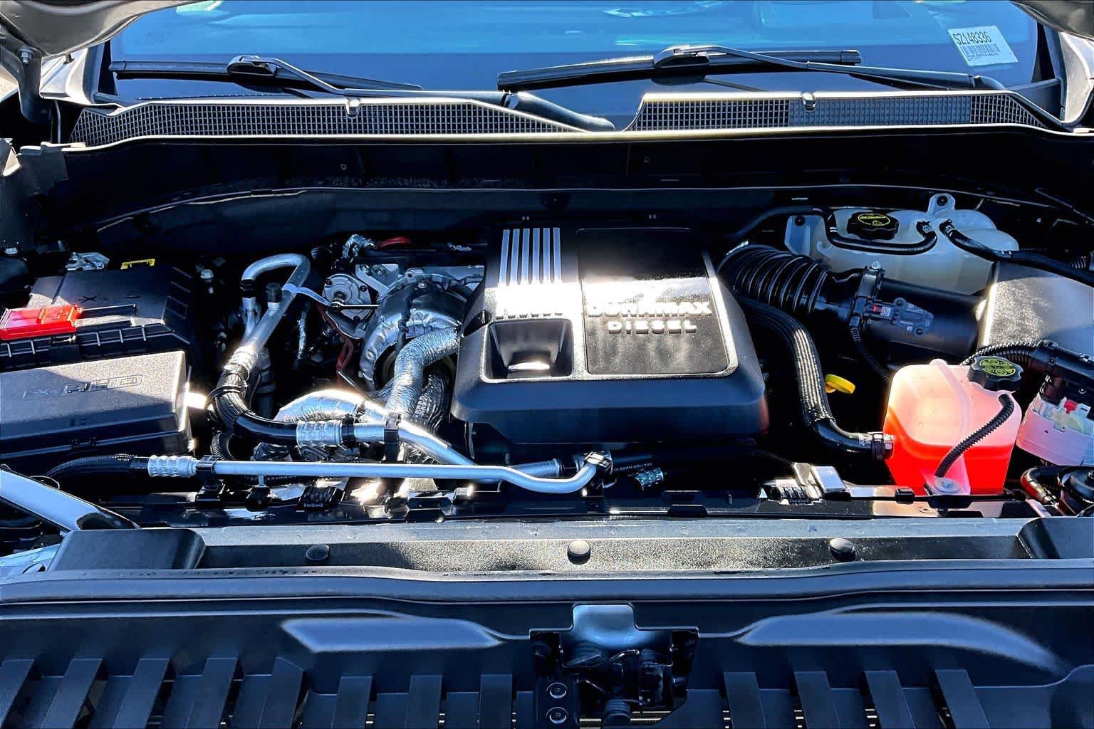 Used 2025 Chevrolet Silverado 1500 High Country AWD/4WD image 31