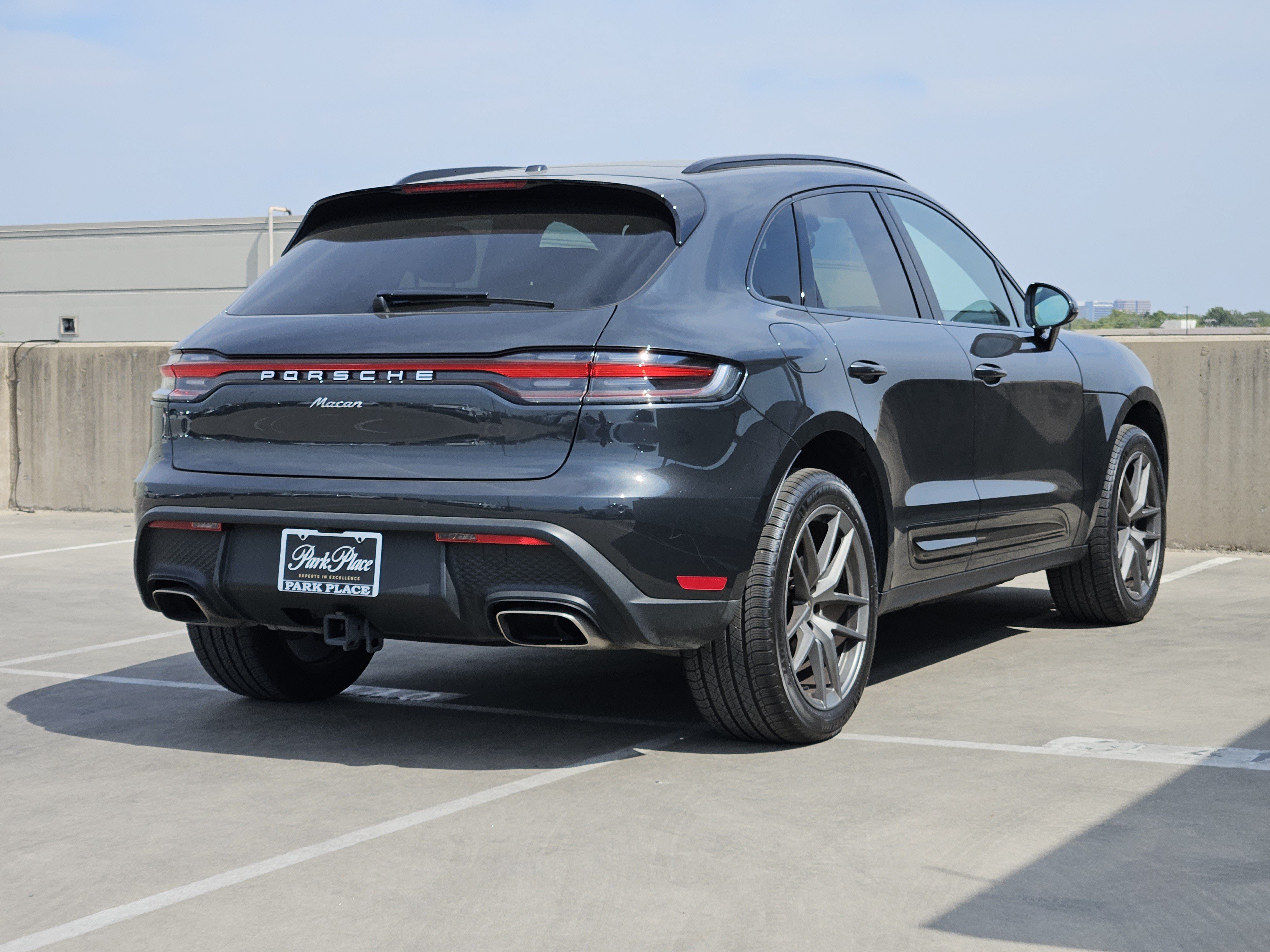 Certified 2026 Porsche Macan AWD/4WD image 8