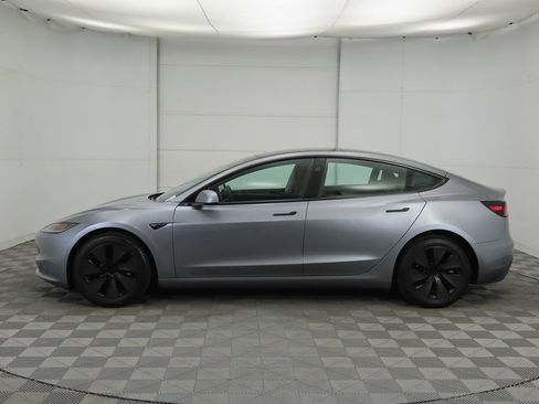 Used 2025 Tesla Model 3 Long Range image 8