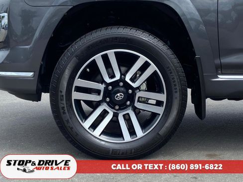 Used 2014 Toyota 4Runner Limited image 9
