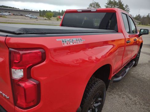 Used 2020 Chevrolet Silverado 1500 Custom Trail Boss w/ Custom Convenience Package AWD/4WD image 36