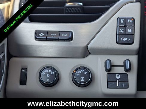 Used 2015 GMC Yukon Denali w/ Premium Package image 29