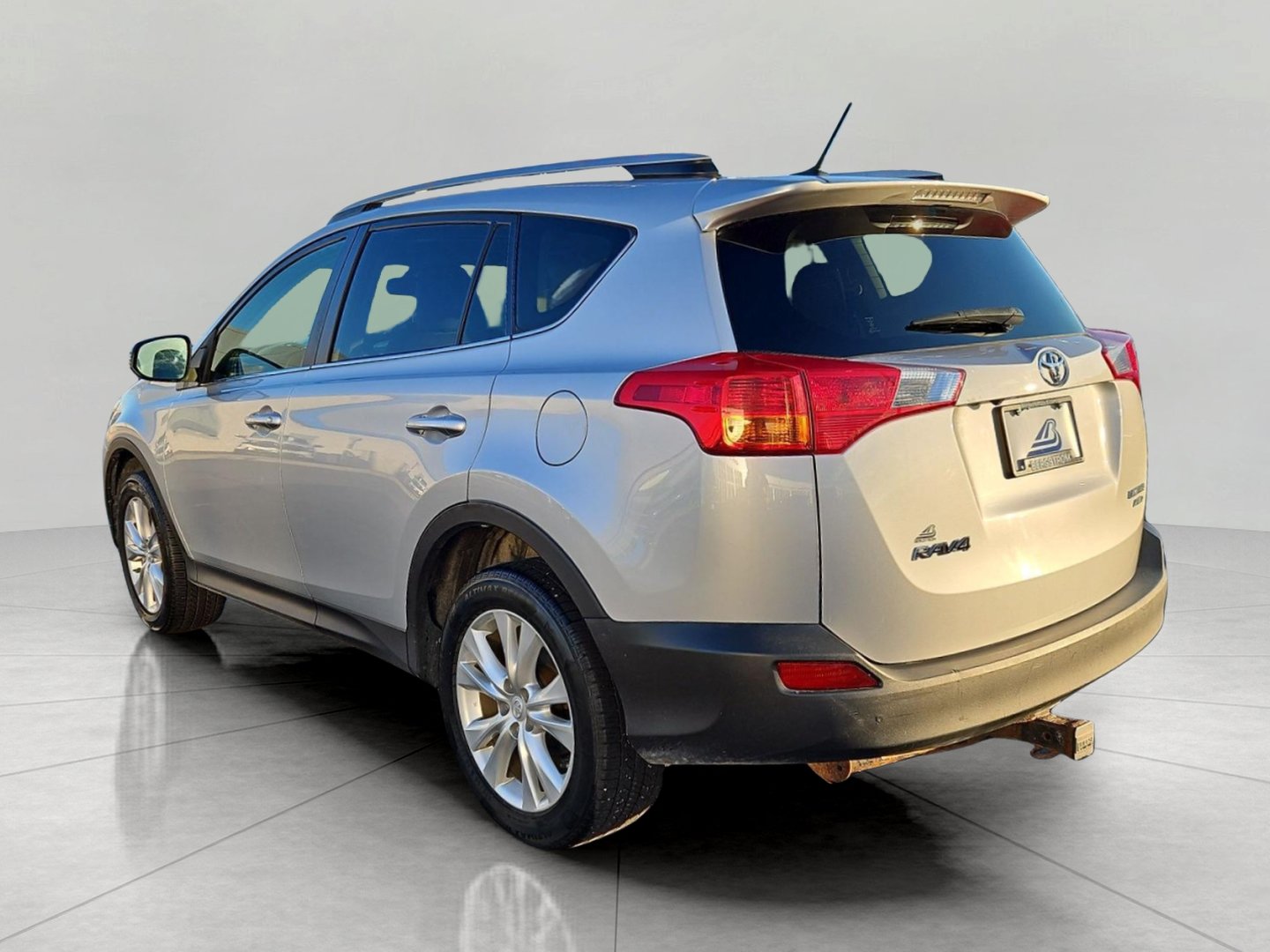 Used 2014 Toyota RAV4 Limited AWD/4WD image 6