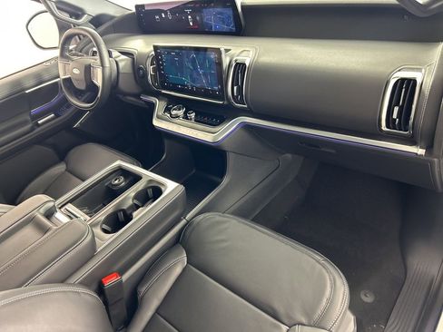 New 2025 Ford Expedition Max Platinum w/ Stealth Performance Package image 24