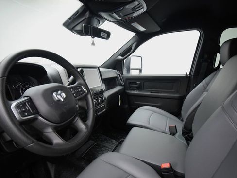 New 2026 RAM 5500 Tradesman AWD/4WD image 34