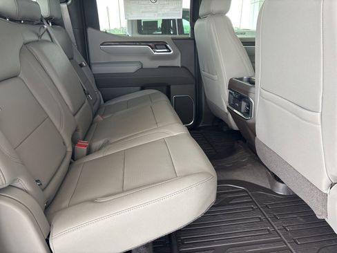 New 2026 GMC Sierra 1500 SLT AWD/4WD image 19