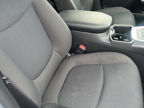 Used 2025 Toyota RAV4 LE image 8