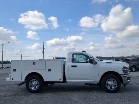 New 2026 RAM 2500 Tradesman w/ Chrome Appearance Group image 2
