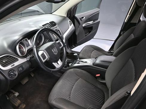 Used 2016 Dodge Journey SE w/ Flexible Seating Group image 22