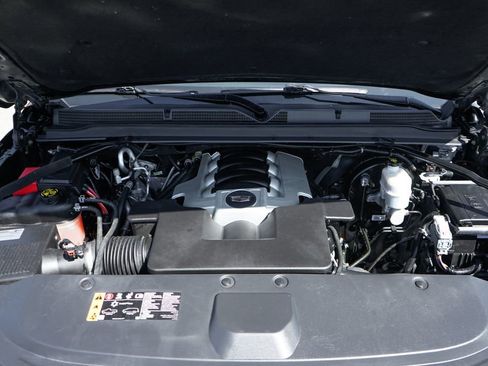 Used 2018 Cadillac Escalade ESV Premium Luxury image 14