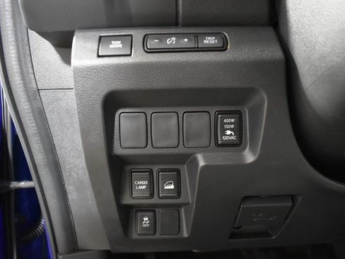 Certified 2024 Nissan Frontier SL image 15