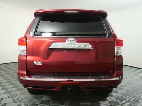 Used 2013 Toyota 4Runner SR5 w/ Premium Pkg AWD/4WD image 4