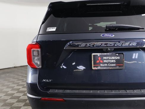 Used 2022 Ford Explorer XLT w/ Equipment Group 202A AWD/4WD image 14